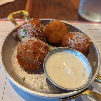 Eureka! - Mac and cheese balls - American Near Me - Santa Clara, California Eureka! - Mac and cheese balls - American Near Me - Santa Clara, California