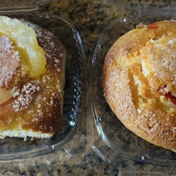 Marie Callender's - Lemon muffin and strawberry muffin - Bakeries Near Me - Whittier, California Marie Callender's - Lemon muffin and strawberry muffin - Bakeries Near Me - Whittier, California