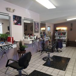 Marci's Unisex Hair Salon