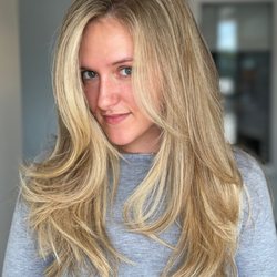 Dimensional blonde with lots of layering