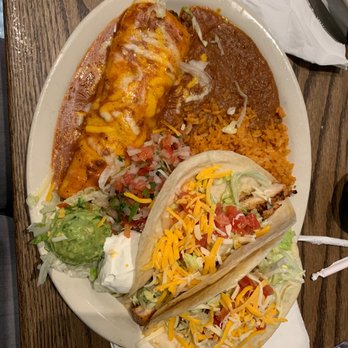 Los Molcajetes - El Mariachi Platter - Mexican Near Me - Roanoke, Texas Los Molcajetes - El Mariachi Platter - Mexican Near Me - Roanoke, Texas