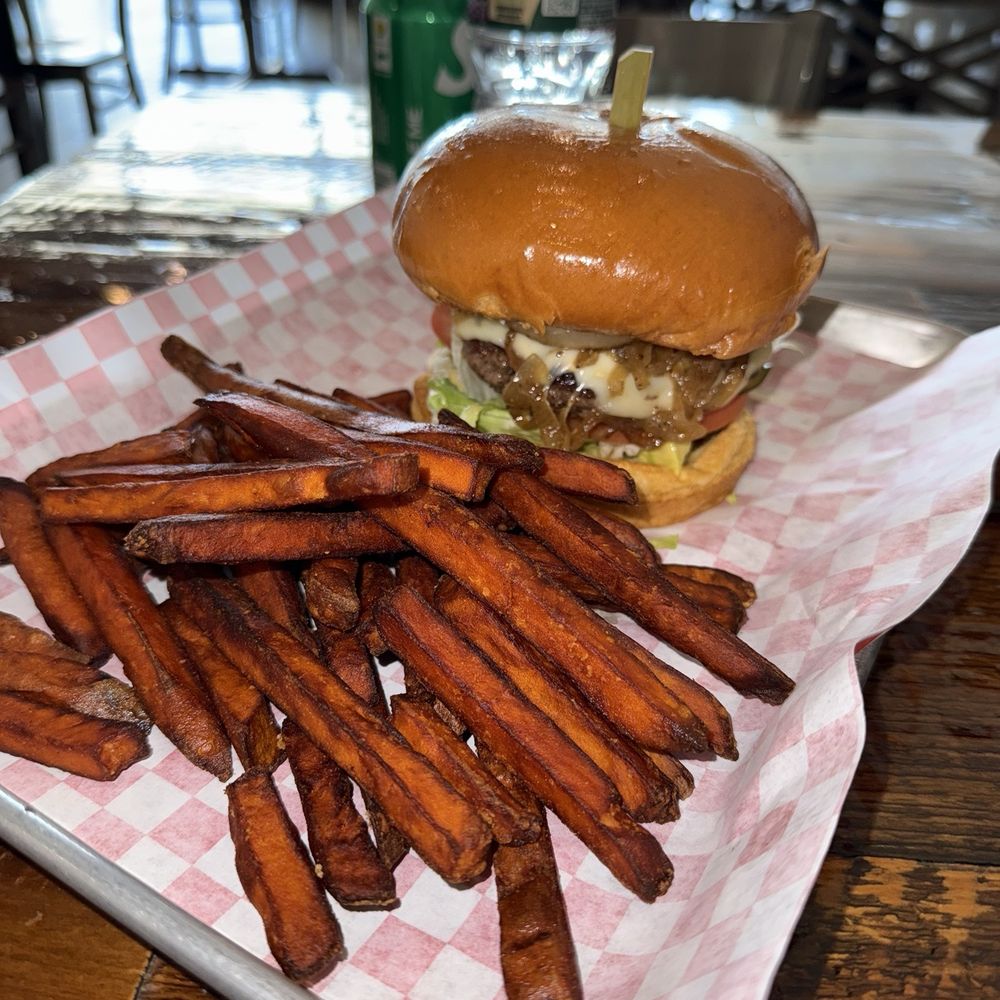 Hawaiian burger sweet potato fries Hawaiian burger sweet potato fries