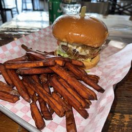 Hawaiian burger sweet potato fries Hawaiian burger sweet potato fries