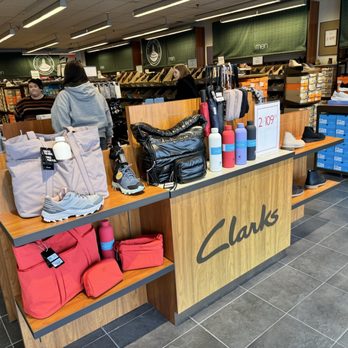 clark outlet near me