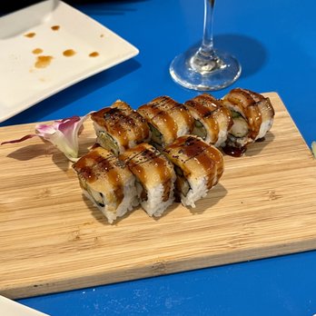 The Sushi Samurai - "Eel" roll. - Sushi Bars Near Me - Seattle, Washington