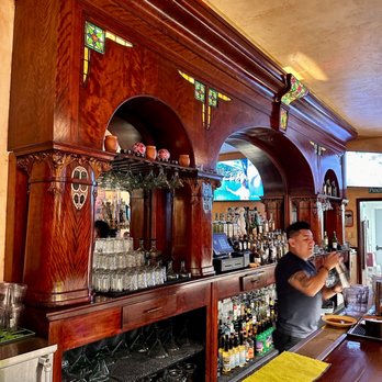 Pepe's Mexican Restaurant - Frankie shaking up delicious cocktails - Mexican Near Me - Goleta, California Pepe's Mexican Restaurant - Frankie shaking up delicious cocktails - Mexican Near Me - Goleta, California