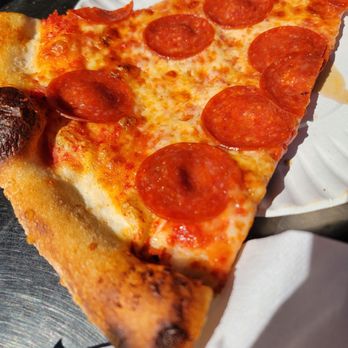 Joe's Pizza - Since 1975, pre-fold pepperoni pizza - Pizza Near Me - New York, New York Joe's Pizza - Since 1975, pre-fold pepperoni pizza - Pizza Near Me - New York, New York