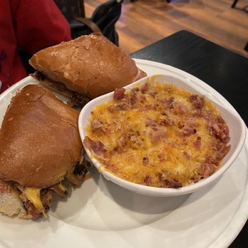 CHARLIE BROWN’S FRESH GRILL - Updated December 2024 - 127 Photos & 143 ...