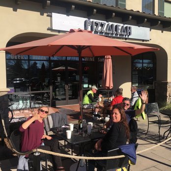 Pizzaleah - Outdoor dining - Pizza Near Me - Windsor, California Pizzaleah - Outdoor dining - Pizza Near Me - Windsor, California