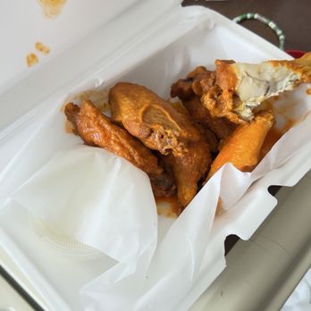 Edmond's Burgers & More - 6 Chicken Wings - American Near Me - Plano, Texas Edmond's Burgers & More - 6 Chicken Wings - American Near Me - Plano, Texas