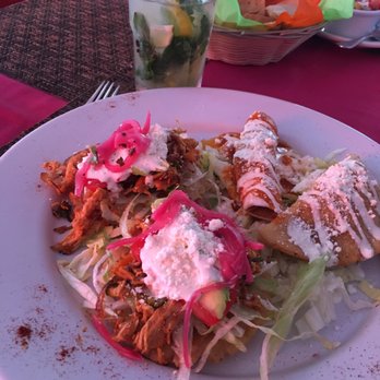 Las Camelias - Appetizer combo plate was more than I could eat! - Mexican Near Me - Playa del Carmen, ROO