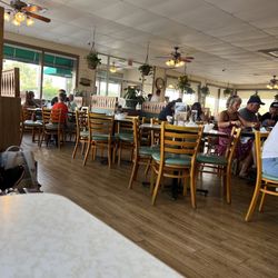 Plantation House of Pancakes - Inside