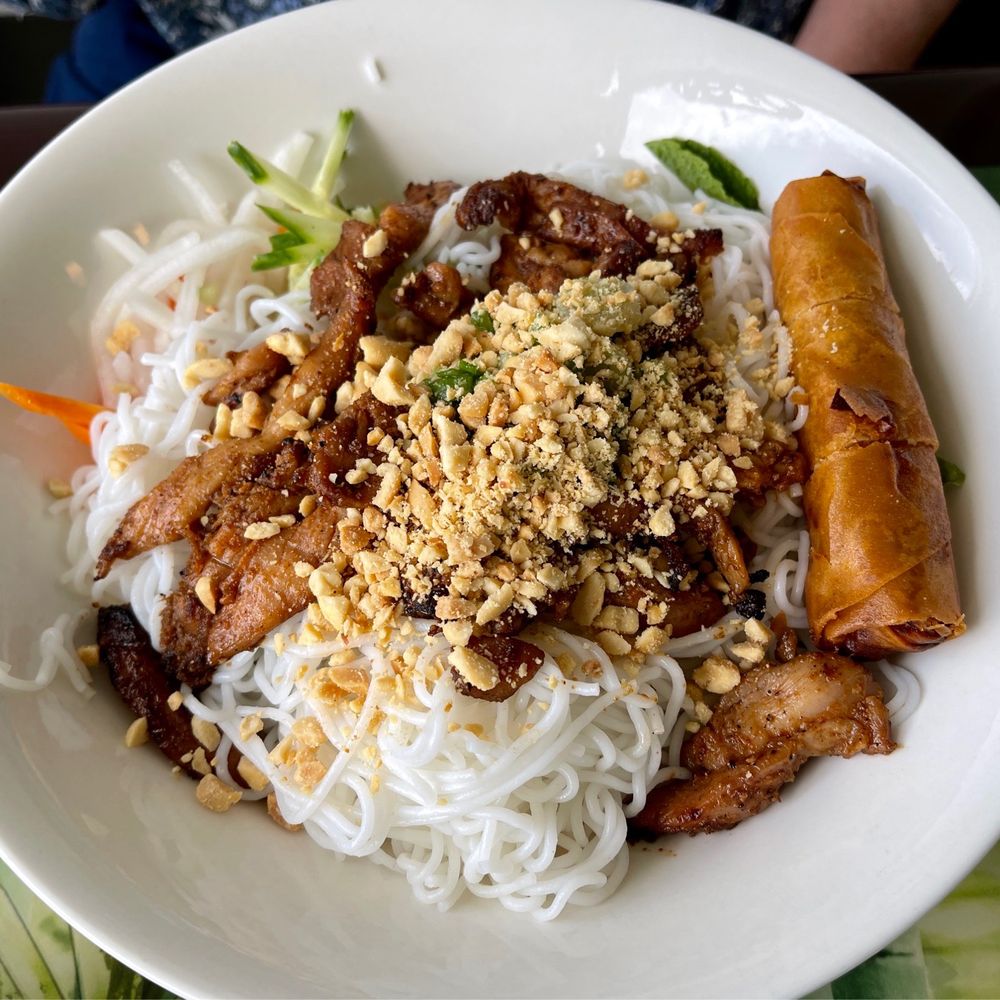MamaMi Vietnamese Kitchen - Grilled Chicken with egg roll vermicelli dry noodles - Vietnamese Near Me - Williamstown, New Jersey MamaMi Vietnamese Kitchen - Grilled Chicken with egg roll vermicelli dry noodles - Vietnamese Near Me - Williamstown, New Jersey