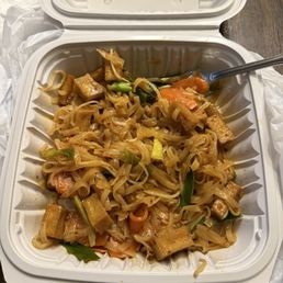 Tofu pad Thai, no egg Tofu pad Thai, no egg