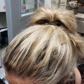Salons by JC - The unfiltered photos I sent the stylist to show the yellow and orange color. She says she did not see it. - Hair Stylists Near Me - Trophy Club, Texas Salons by JC - The unfiltered photos I sent the stylist to show the yellow and orange color. She says she did not see it. - Hair Stylists Near Me - Trophy Club, Texas