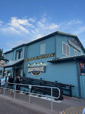 BOATHOUSE by null