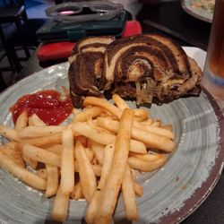 Sportman's Bar - Patty Melt