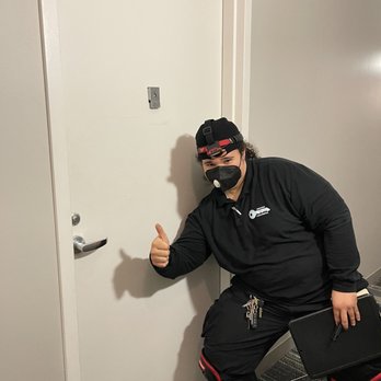 Chicago Locksmiths - Security Systems Near Me - Chicago, Illinois Chicago Locksmiths - Security Systems Near Me - Chicago, Illinois