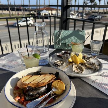 Bluewater Grill - Seafood Near Me - Santa Barbara, California