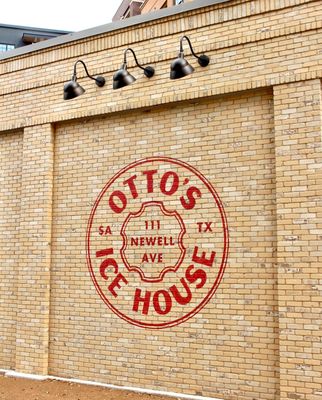 Otto’s Ice House by null