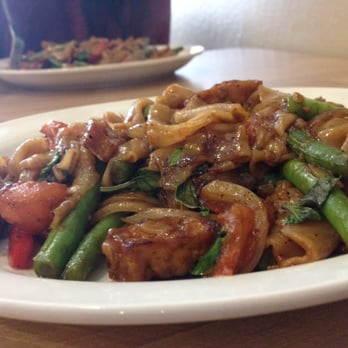 Racha Café - Pad Kee Mao w/ Tofu - Thai Near Me - Berkeley, California Racha Café - Pad Kee Mao w/ Tofu - Thai Near Me - Berkeley, California