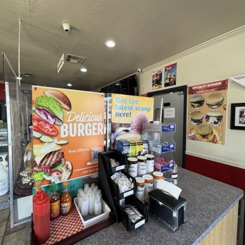 Flip's Burgers - Burgers Near Me - Stockton, California