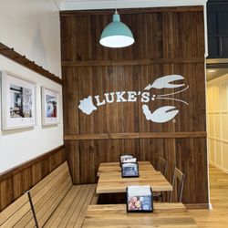 Luke's Lobster - Signage