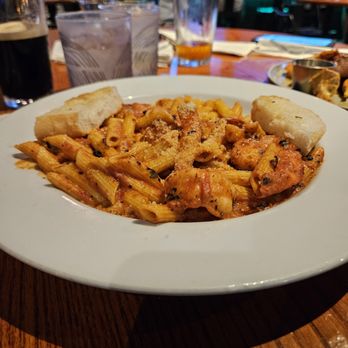 Lulu's Waikiki - Their pastas were a favorite from several staff, so I had to try it - Burgers Near Me - Honolulu, Hawaii Lulu's Waikiki - Their pastas were a favorite from several staff, so I had to try it - Burgers Near Me - Honolulu, Hawaii