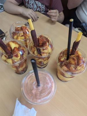 Banana Boy All Natural Juice Bar & Deli by null