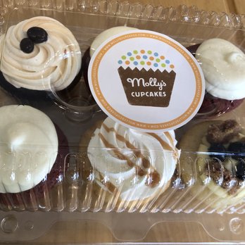 Molly's Cupcakes - Desserts Near Me - Chicago, Illinois