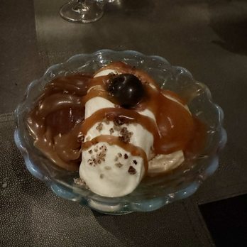 Canlis - Ice cream sundae - New American Near Me - Seattle, Washington Canlis - Ice cream sundae - New American Near Me - Seattle, Washington