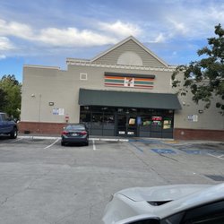 7-Eleven - Front of store