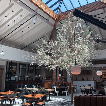 La Barca Restaurantes - The dining area is very roomy and a very beautiful decor and style - Mexican Near Me - Downey, California