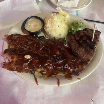 Cody's Original Roadhouse - Ribs 1/2 Rack & Medium Sirloin Steak w/ garlic Mash potatoes & White MacNcheese - Steakhouses Near Me - Crystal River, Florida