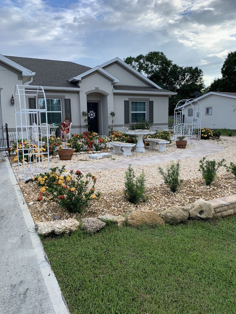 JOANNA PEARCE TEXAS BOUND REAL ESTATE Updated September 2024 18 Photos 3310 E Central