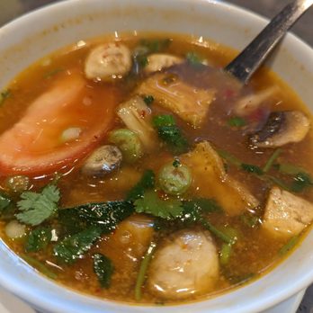Mango Thai Cuisine - Tom Yum Tofu excellent - Thai Near Me - Plano, Texas
