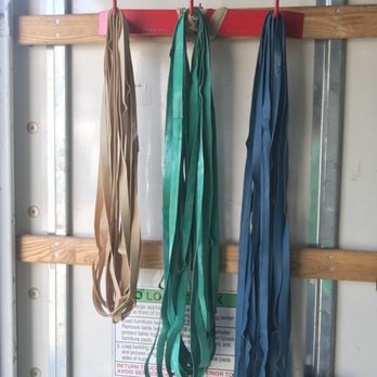 Move N Kings - Our large rubber bands are so versatile. We love the way they make our jobs easier. - Movers Near Me - China Grove, North Carolina Move N Kings - Our large rubber bands are so versatile. We love the way they make our jobs easier. - Movers Near Me - China Grove, North Carolina
