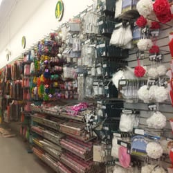 Dollarama - Party supplies