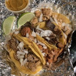 Taqueria El Torito - Barbacoa, pastor, pollo & fajita tacos