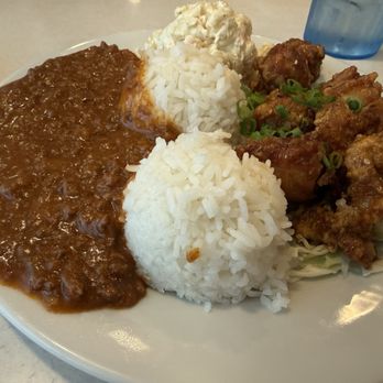 Zippy's Kahului - Korean Fried Chicken and Chili Mixed Plate - Fast Food Near Me - Kahului, Hawaii Zippy's Kahului - Korean Fried Chicken and Chili Mixed Plate - Fast Food Near Me - Kahului, Hawaii