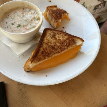 Canyon Lakes - Breweries Near Me - San Ramon, California