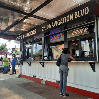 Boo’s Burgers by null