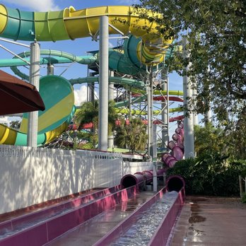 Adventure Island - Water slide, Adventure Island Water Park, Tampa Florida - Water Parks Near Me - Tampa, Florida