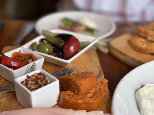 Mezzaluna Pasteria & Mozzarella Bar by null