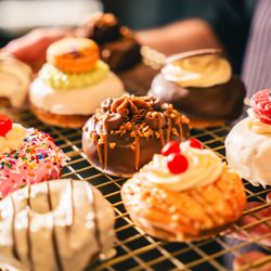 Oso Cookies & Donuts