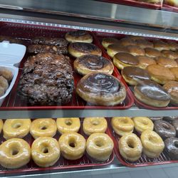 Spare Donuts - 10000/10 so good and yummy. staff is amazing