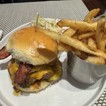 Brooklyn Diner USA - Bbq Burger and fries - Diners Near Me - New York, New York