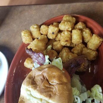 Pour House Grill - Accidental find. - American Near Me - Bend, Oregon