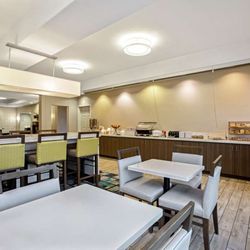 La Quinta by Wyndham Manteca - Ripon - complimentary breakfast