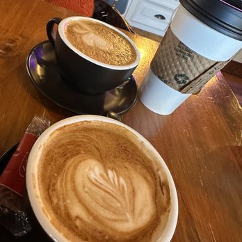 Zinneken's - Harvard Square - Cappuccino and Almond tea - Belgian Near Me - Cambridge, Massachusetts